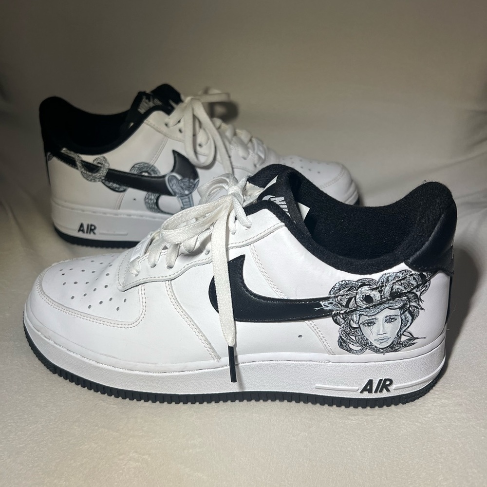 Custom Medusa Nike AF1